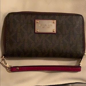 Michael Kors Wristlet